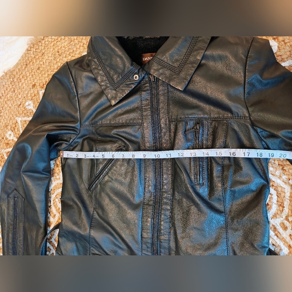 Classic Black Leather Trench Coat with Belt - Picture 4 of 16